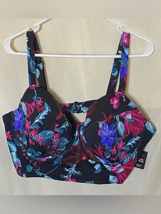 NWT Torrid underwire long-line bikini top featuring a dark floral print - Picture 3 of 10